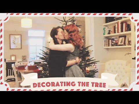 裝飾樹 // Vlogmas第2天 [CC]。 (Decorating The Tree // Vlogmas Day 2 [CC])