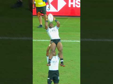 How long was he in the AIR?!😳😣#rugby