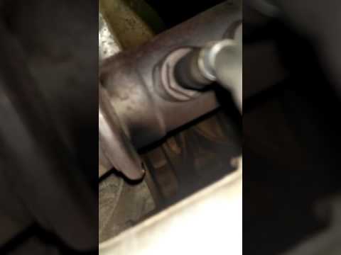 BMW E60 520D M Sport 2008 - Gasses inside car