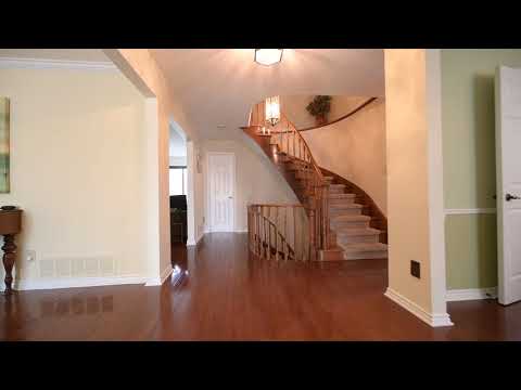 Family Home on a large lot in Mississauga