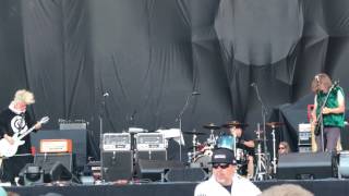 It's Shoved/I Want To Hold Your Hand (live) - (the) Melvins @ San Bernardino, CA - 6/24/17