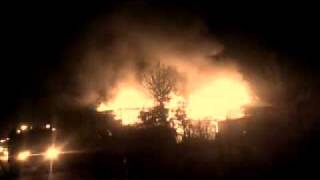 preview picture of video 'Pożar budynku Sianów 6 maja 2011'