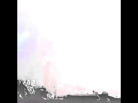 Iggy Azalea performing with Skrillex at La Machine Du Moulin Rouge in Paris (France) today. 🇫🇷