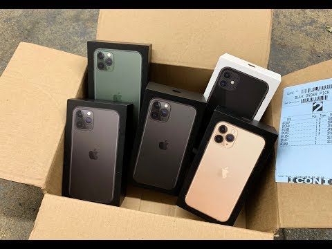 APPLE STORE DUMPSTER DIVING FOUND iPHONE 11 PRO!! Video