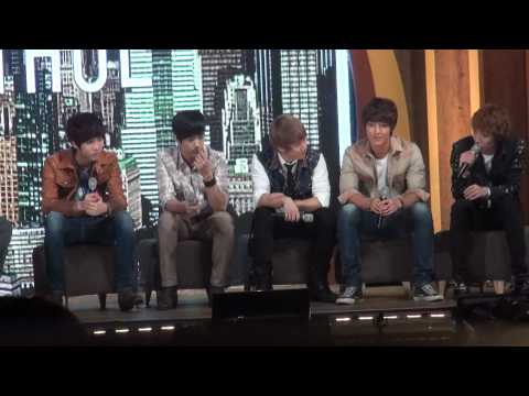 2012  09 25  FTIsland  Lotte Big Pleasure talk 3