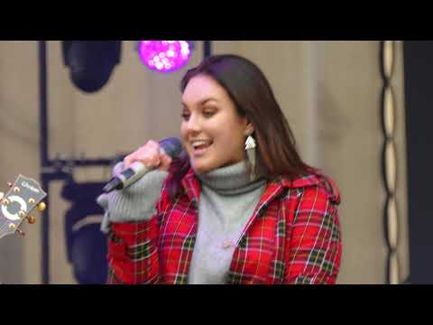 4K: Ewa Farna - Měls mě vůbec rád (Společné století, Staroměstské náměstí, 27.10.2018)