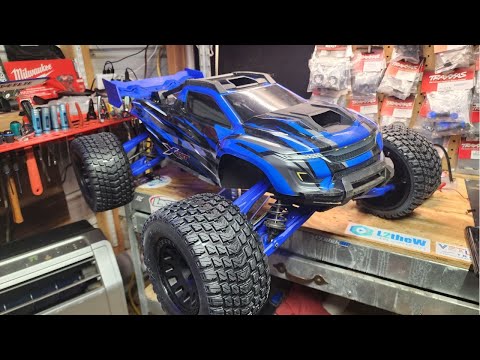 Rebuilding Earl Moorheads Old Traxxas XRT