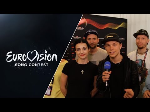 Eduard Romanyuta sings I Want Your Love unplugged