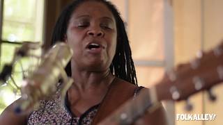 Folk Alley Sessions at 30A: Ruthie Foster - &quot;Runaway Soul&quot;