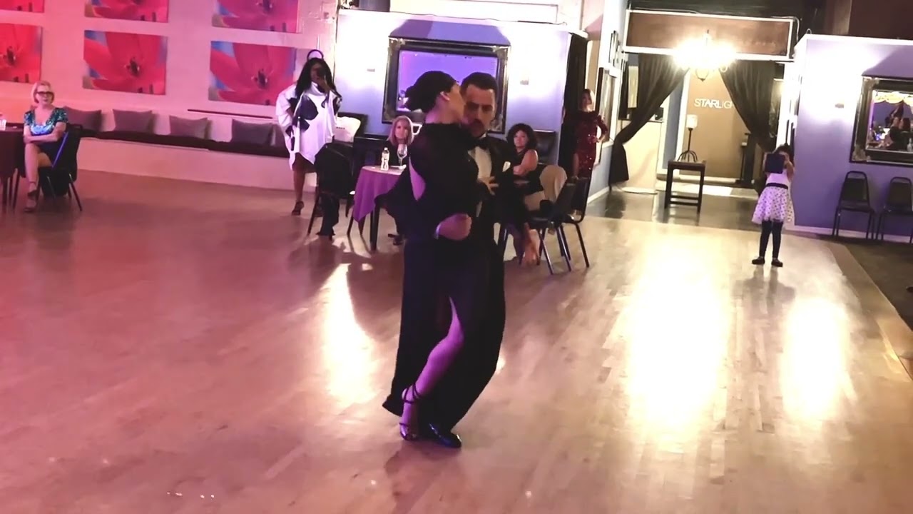 Julio & Carlita  - "Los Chulos"