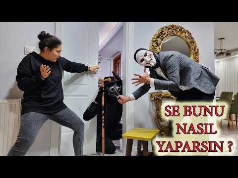 PLAGUE DOCTOR IN BAD TROUBLE