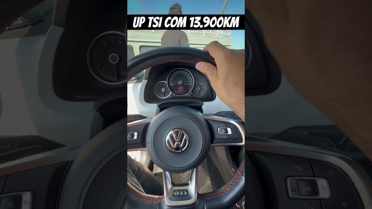 UP TSI COM 13.900km que eu encontrei lá no Feirão AutoShow