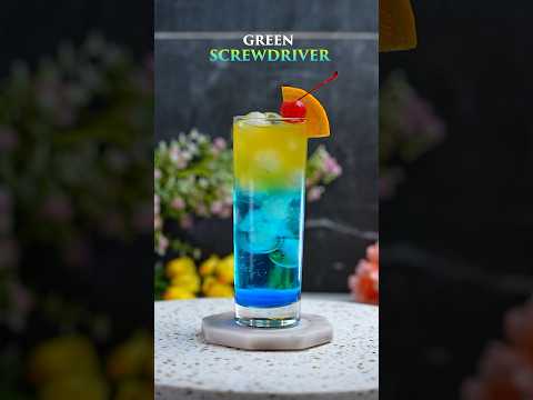 Green Screwdriver 🍋🌴💙 #bluecocktail #cocktails #vodka #sprite #drink #greenscrewdriver #bar