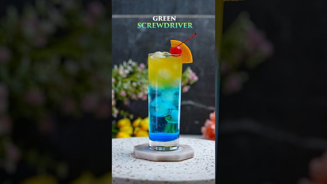 Green Screwdriver 🍋🌴💙 #bluecocktail #cocktails #vodka #sprite #drink #greenscrewdriver #bar