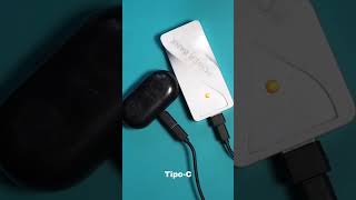 Preview video - ¡No te vares por la falta de conexiones!, ten siempre a la mano el Set Cables Travel, que contiene cables de carga con puertos USB, Tipo-C y Lightning, además, su estuche puede usarse como soporte para el teléfono móvil. 💡🔌