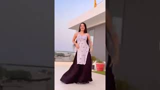 Download lagu Munni Badnam Hui Full Song Dabangg | Lyrical Video | Salman Khan, Malaika Arora Khan💓💕 mp3