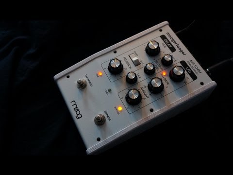 MOOG - MF-104M Analog Delay - Moogerfooger