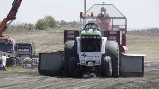 preview picture of video 'You never know Jæren traktor pulling Mai 2013'