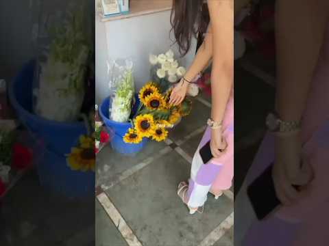 Rishikesh Flower Market #travel #flowers #market #books #aesthetic #booktube #minivlog