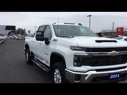 2024 Chevrolet Silverado 2500HD 4WD Crew Cab Standard Box LT in White for sale at Seaway Chevrolet Buick GMC Ltd in Cornwall, ON
