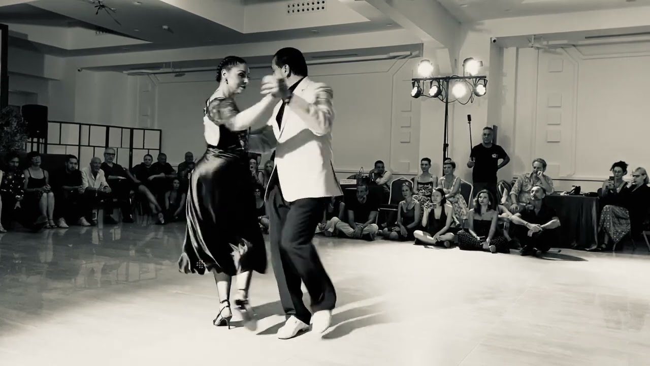 Rino Fraina y Graziella Pulvirenti  -  "El Choclo"  - Orquesta Carlos Di Sarli