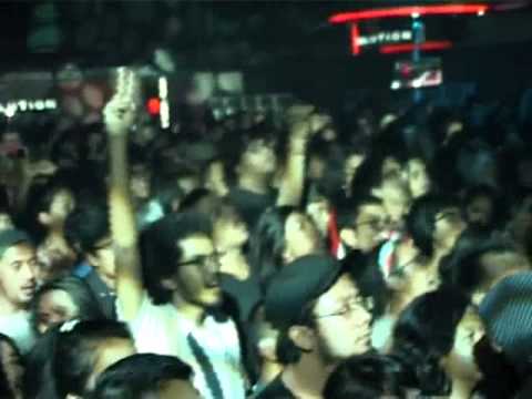 Tame Impala - Solitude is Bliss (Live at Beatfest 2011, Jakarta)