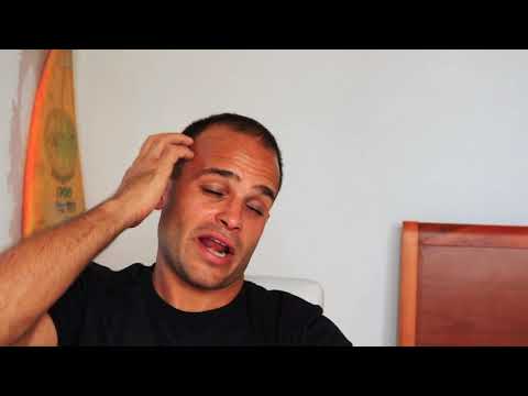 Traveler's Profile: Ale Moreda (Professional Surfer)