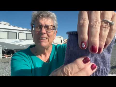 THERE IS SUN!    Recreational Knitting #vlogmas  12: December 12, 2022