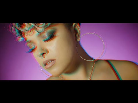 Eva Davenport - Bang Bang (Official Video)