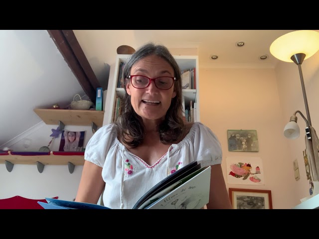 Vídeo relacionado con Litros y Litros De Amor (N.E. 2) (tela): 23 (Letritas de Amor)