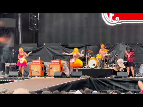 Loose Articles ~ I’d rather have a beer Old Trafford 13.6.24 @loosearticles4653 @BettyBoolean