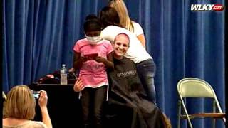Teacher Shaves Head For Student With Cancer