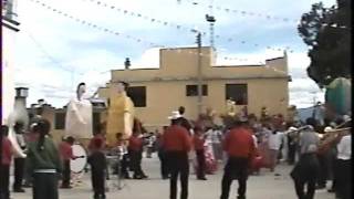 preview picture of video 'Santa Ana Yareni, y que empieze la Calenda,'