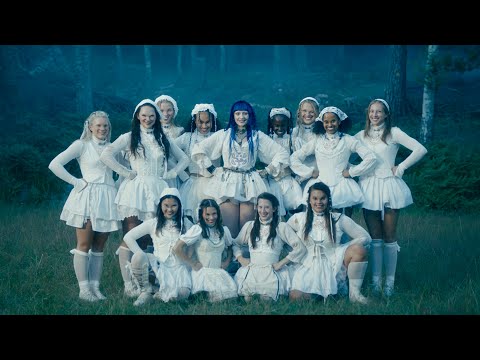 Ashnikko - Cheerleader (Official Music Video)