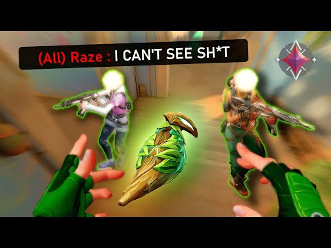 "Skye STOP FLASHING US" 😭