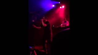 Atmosphere- The Waitress (Live)