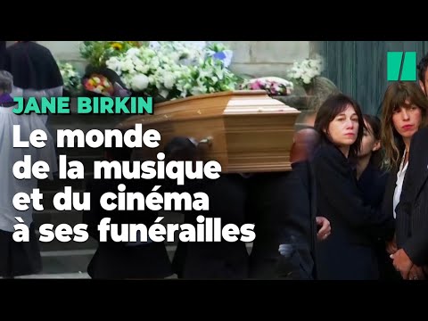 Obsèques de Jane Birkin : Charlotte Gainsbourg et Lou Doillon entourées d’un parterre de célébrités