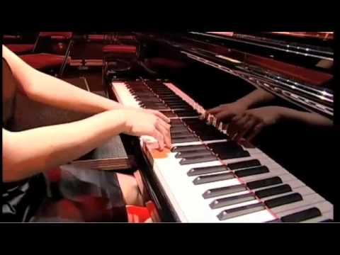 Ariadna Castellanos Rivas playing La Barrosa. Berklee Commencement2010