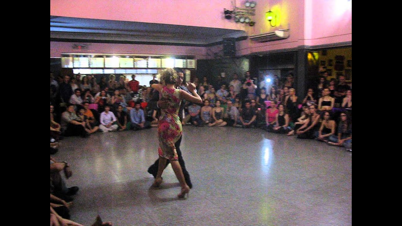 NOELIA HURTADO y CARLOS ESPINOZA en Viva La Pepa! Milonga (2/4)