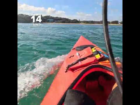Sprinting! Challenge Breeze sea kayak #seakayaking #paddler #newzealand