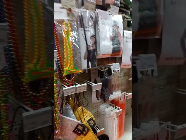 Vídeo relacionado con Boland 44043 - Casco cruzado para adultos de plástico, gorro para disfraz de caballero, accesorio para carnaval y fiesta temática