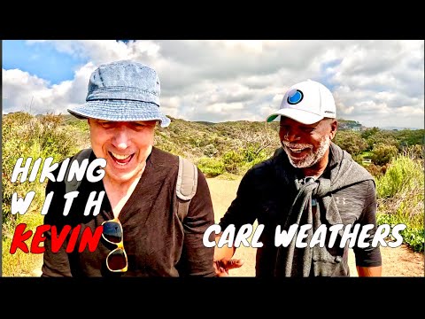 Carl Weathers' very odd hand