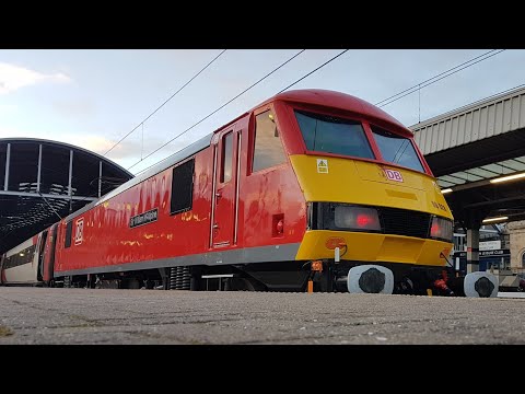 *Repainted and Renamed* London North Eastern Railway: Class 90028 'Sir William McAlpine' To Durham