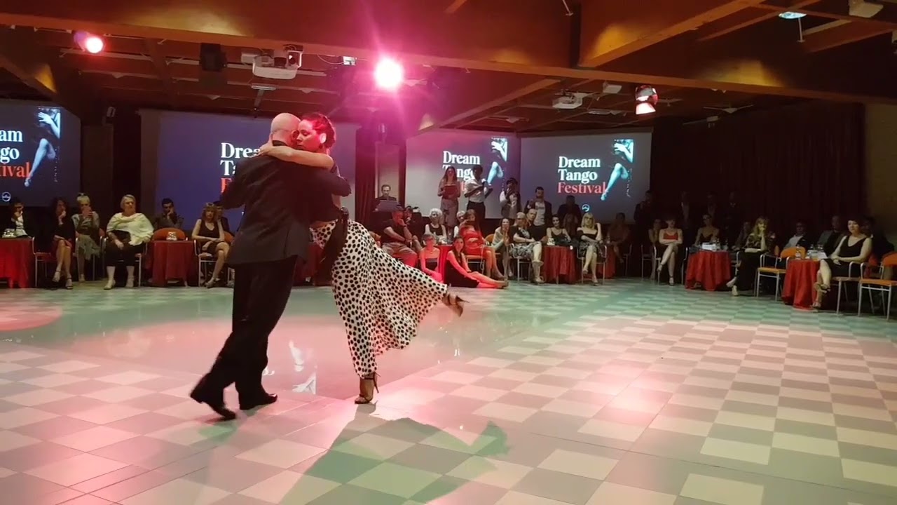 Yailet Suarez e Alberto Colombo. Tango "Sin Lagrimas" de Ruben Juarez