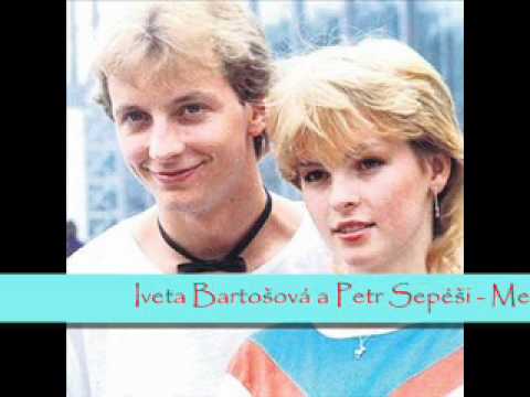 IVETA BARTOŠOVÁ A PETR SEPÉŠI-MEDOVÉ DNY