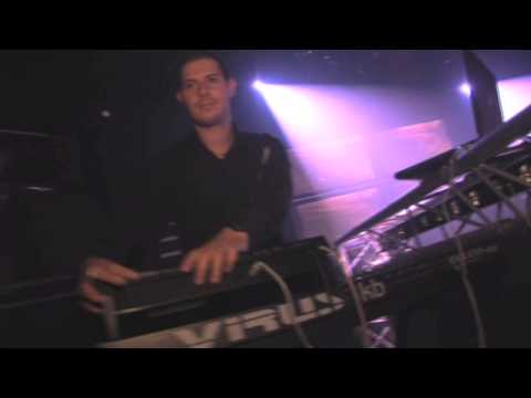 Dimaro feat Wen live act @ Carre