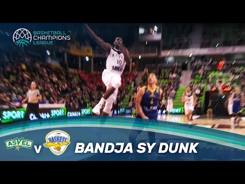What a finish by Bandja Sy! - One-handed slam against Oldenburg
