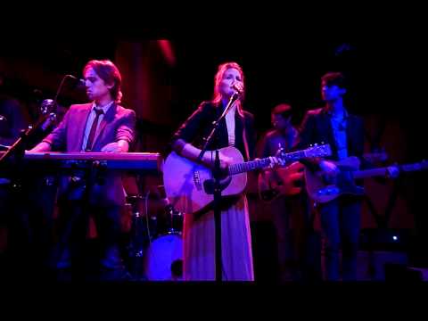 Sarah and the Stanleys - Two tone heart