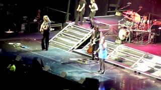 Laura Pausini - Mi Perspectiva / Háblame / Mis Beneficios / Amores Extraños (Monterrey 2009)