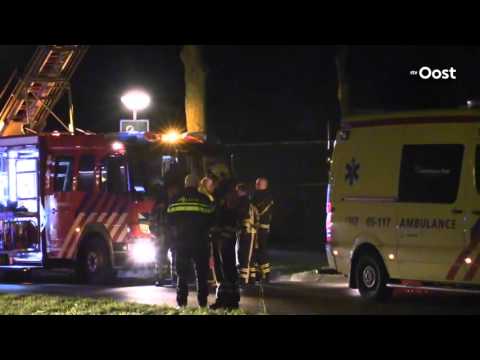 Automobilist overleden na botsing tegen boom Glanerbrug